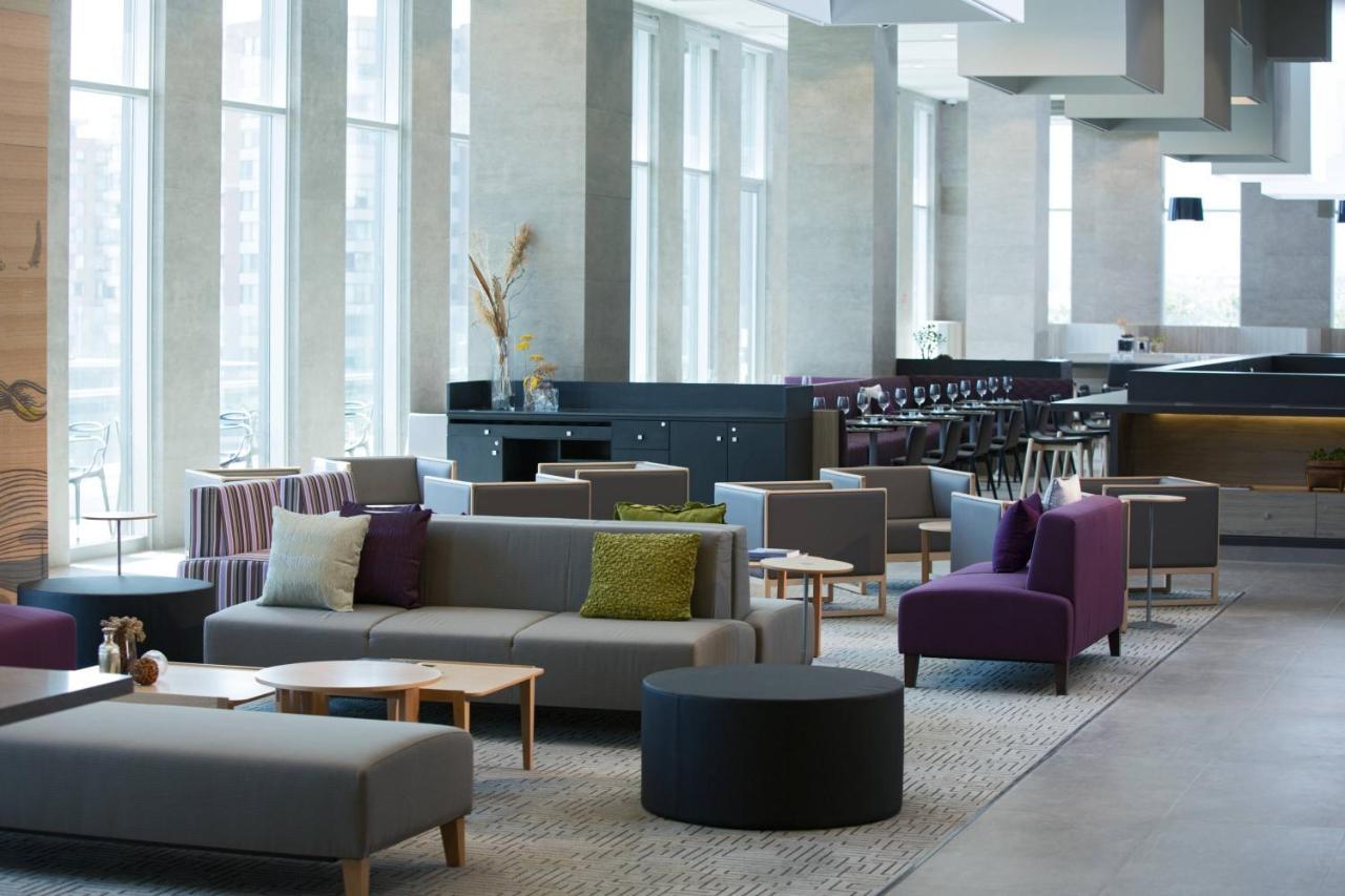 Courtyard By Marriott Condes
